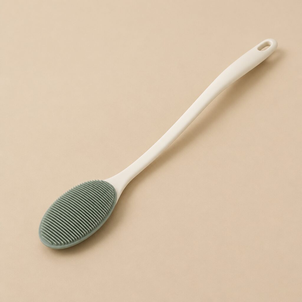 Long-handled silicone back applicator